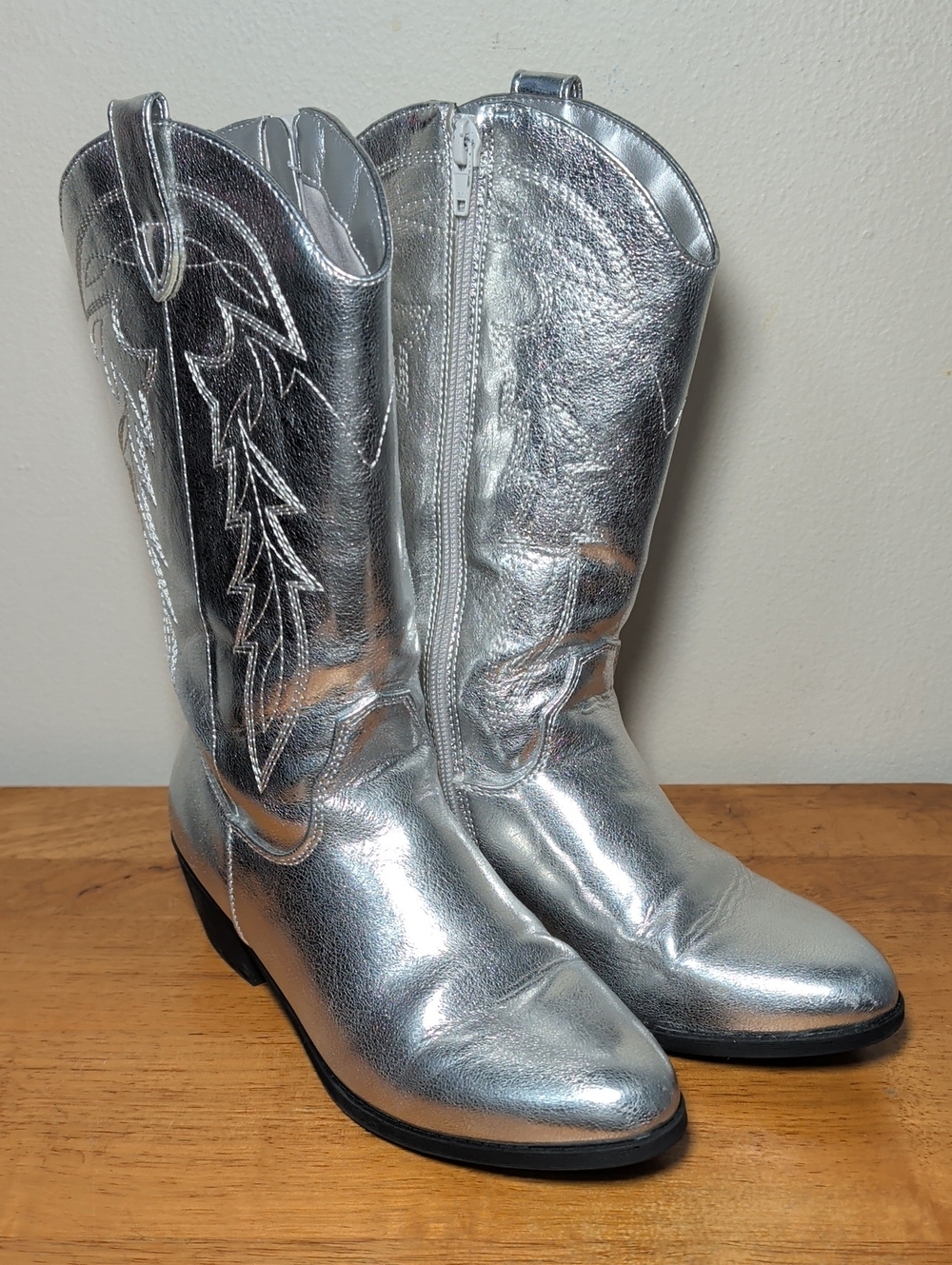 Madden NYC Silver Metallic Western Cowboy Boots Shiny Girls Size 4